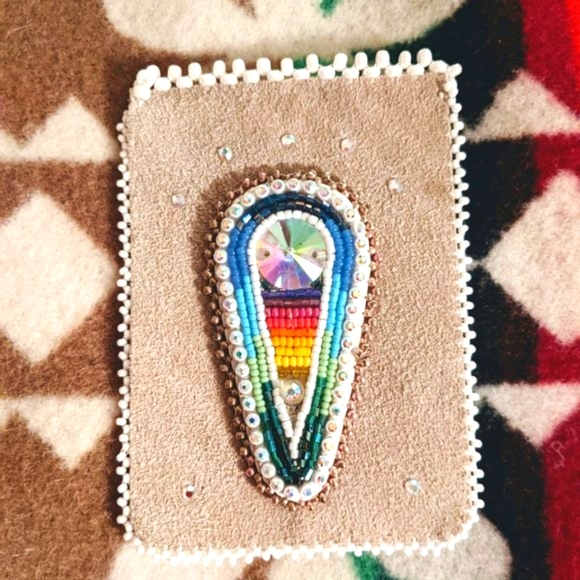 βοΈSOLDβοΈ β¨π Native Beaded Leather Card Holder Case - Picture 3 of 5